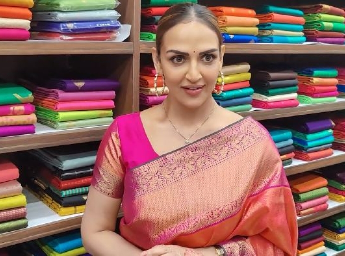 Esha Deol Inaugurates Sundari Silks' New Flagship Store in Mumbai